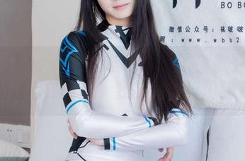 BoBoSocks袜啵啵 – 又来了！稚予这珠光咖丝合集更新，我的眼睛被闪到了！