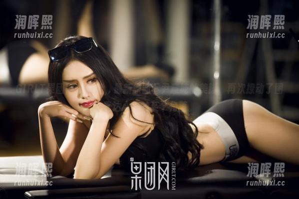 GIRLT果团网-尹意纯 GIRLT果团网 - 呜哇,最新原图下尹意纯的美脚,再次撩动了图直达心底的某个角落。
