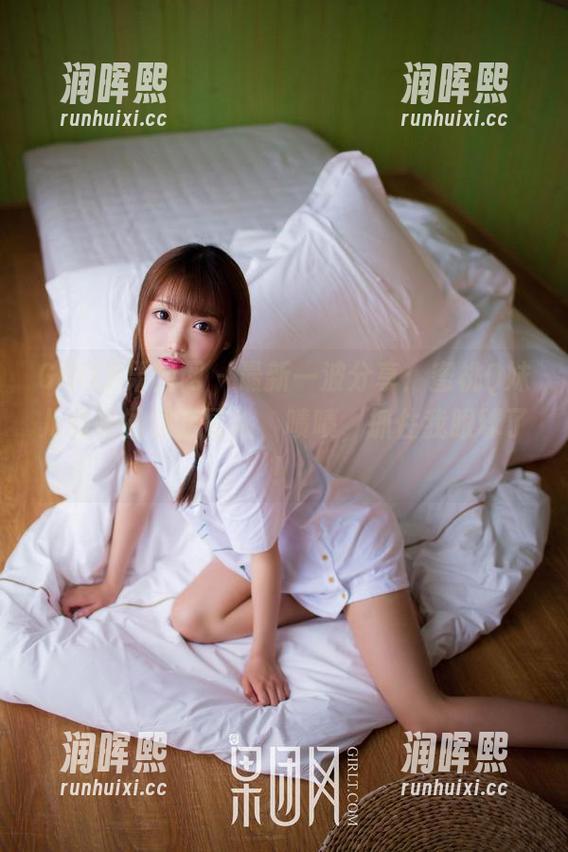 GIRLT果团网 - 最新一波分享：蜜桃Q妹儿和她的裸足冒险，啧啧，抓住我眼球了！