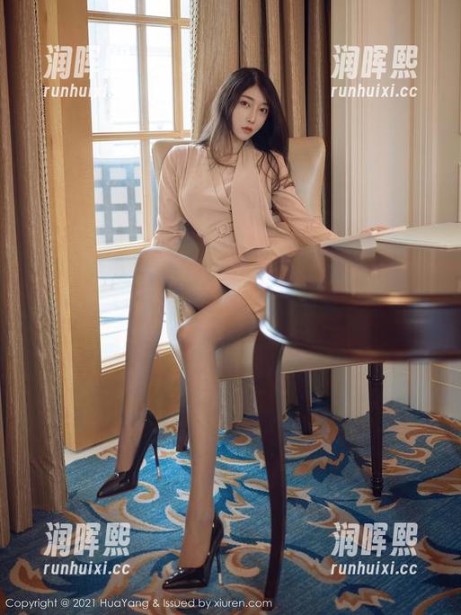 HuaYang花漾-尤妮丝Egg HuaYang花漾 - 尤妮丝Egg穿上毛衣,图库说一声好热情,高清画面让人想多看几眼!