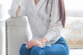 IMiss爱蜜社 – 图册中的梦心玥：当她摆造型，我只想说，哦，这女孩太会玩！