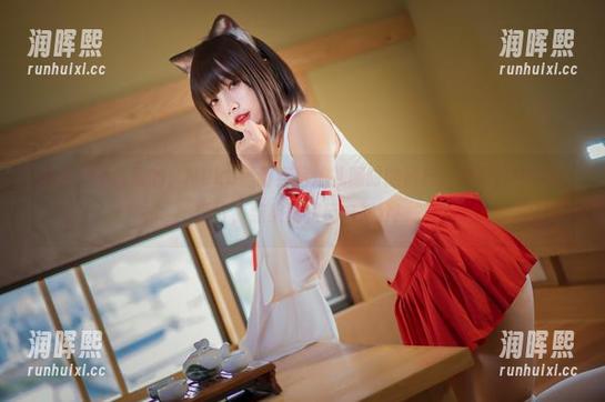 Neko薇薇 精选:不说别的,Neko薇薇穿信浓礼服时的俏皮,本来已经分数满分,结果美貌反向加分!