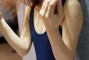 ROSI的蕾丝底裤：下载这张图片，你值得拥有的美好！
