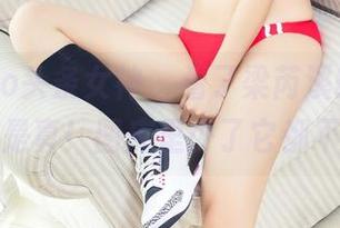 TouTiao头条女神 – 看了梁芮溪的画报，这美腿是真！图库里少了它都不行啊。