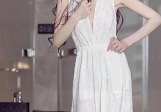 TouTiao头条女神 – 原图抢先看：神琦泽步的私房红裙，难道这个颜色真的有魔力？观察中…