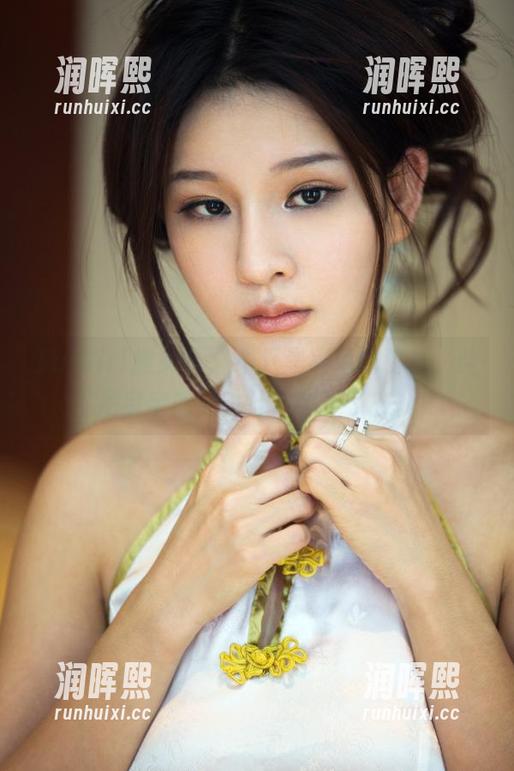 TuiGirl推女郎-哈尼宝宝 TuiGirl推女郎 - 不只是简单的秘书,哈尼宝宝的照片让人想多了去。