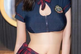 Xiuren秀人网 – Carol周妍希的美图，你以为丝袜仅仅是装饰？这搭配已经让人想到了派对。