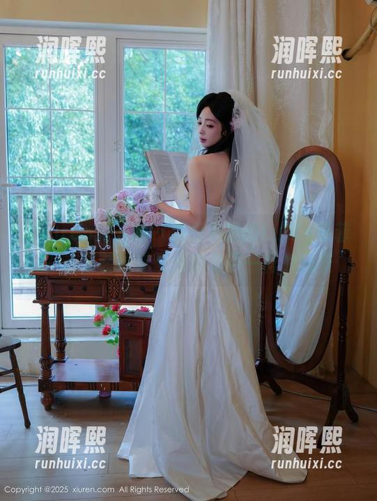 Xiuren秀人网-Luffy菲菲 Xiuren秀人网 - 想看私拍的Luffy菲菲?这套装给你带来窗外不一样的风景