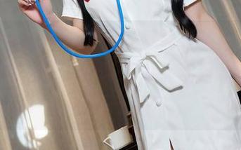 Xiuren秀人网 – 土豆都能变薯条，baby嘉茵的美足资源同样令人刮目相看，准备好了吗？