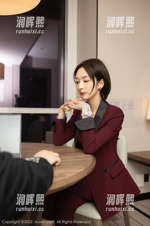 Xiuren秀人网-冷月yuer Xiuren秀人网 - 冷月yuer作品再上线:女仆的忙碌与偷懒分享