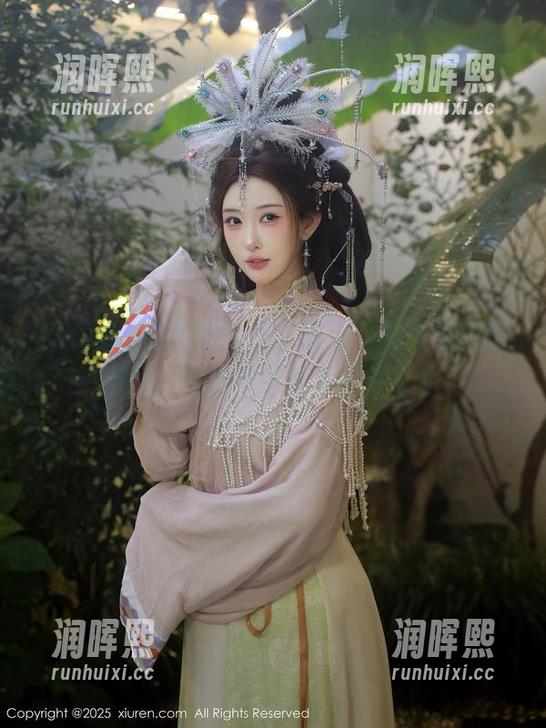 Xiuren秀人网-周慕汐 Xiuren秀人网 - 从未想过,美脚还能这么撩,周慕汐又出新图包了!