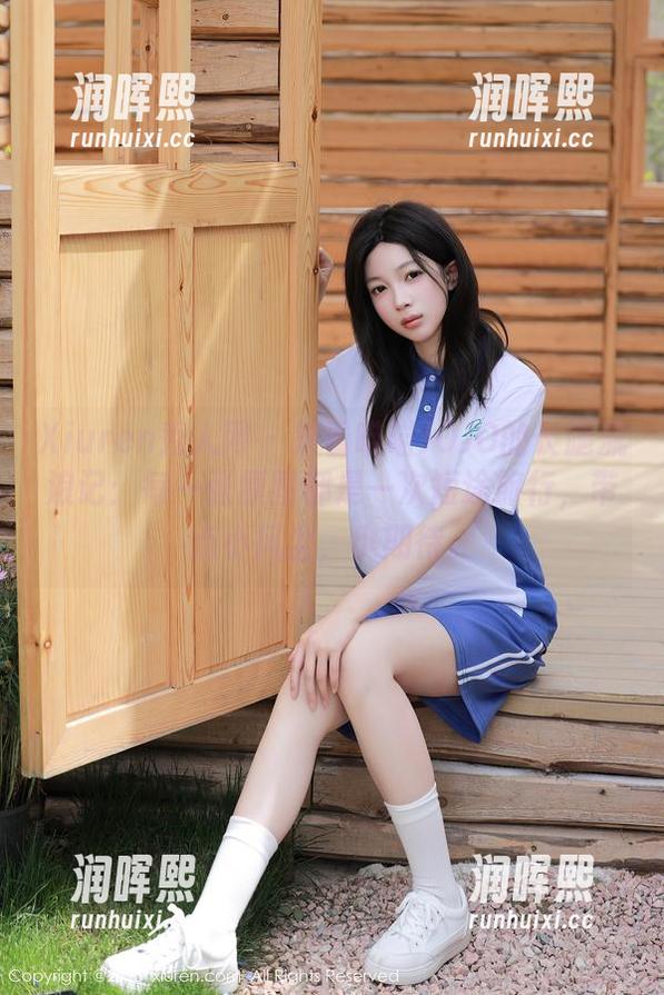 Xiuren秀人网-喵喵JOJO Xiuren秀人网 - 来看喵喵JOJO的长腿流浪记:每一张原图都是一次短途旅行,带点小风尘,小期待。