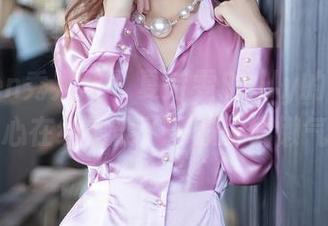 Xiuren秀人网 – 夏诗雯Sally的吊带，不小心在线熏染了一股子慵懒气息。