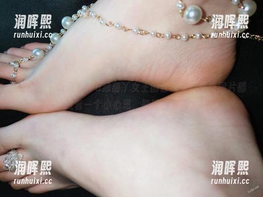 微密圈 - 听说YuYu超甜丫女王的合集里，每张图片都藏着一个小心思，能猜出来吗？