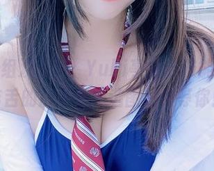 选了一组双人照，Yuki亭恶搞技能满分！咋舌的解析在精选图片中等你！