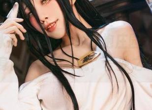 aqua水淼与索尼子的旗袍庄园：高清里的身影，若隐若现，言外之意。