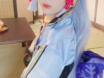 shimo霜月的白衬衫：原图展示了她真实的一面