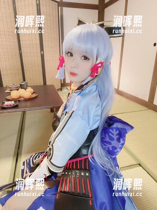 shimo霜月 shimo霜月的白衬衫:原图展示了她真实的一面