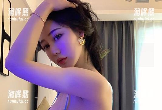 不爱笑的赛琳 微密圈 - 不爱笑的赛琳精选图库:这摄影师用心了多少?我的精神分裂要开始了。