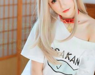 “乖乖衣宝”写真集里不乖的女孩，资源多到你以为是外星人来拍的！