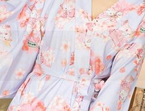 克拉女神 – 吕佳和她的办公室：高清写真一览，你怎能抵挡？