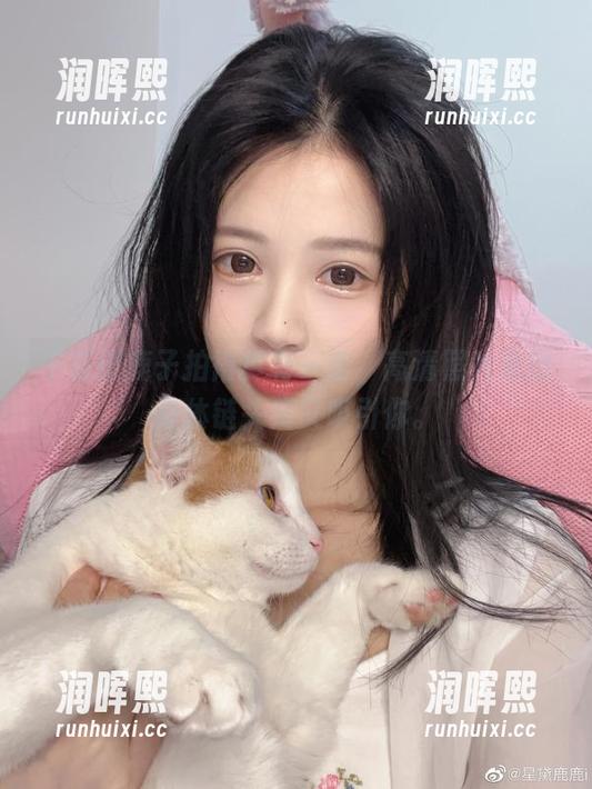 千反田鹿子 千反田鹿子拍得真有一套,高清照片里的身体链头疼又吸引你。