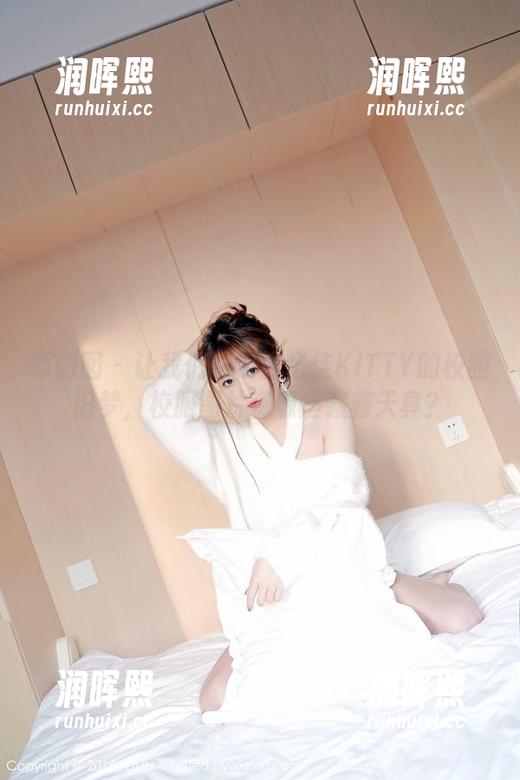 嗲囡囡-施忆佳KITTY 嗲囡囡 - 让我们谈谈施忆佳KITTY的校园旧梦,校服图片资源里藏着天真?