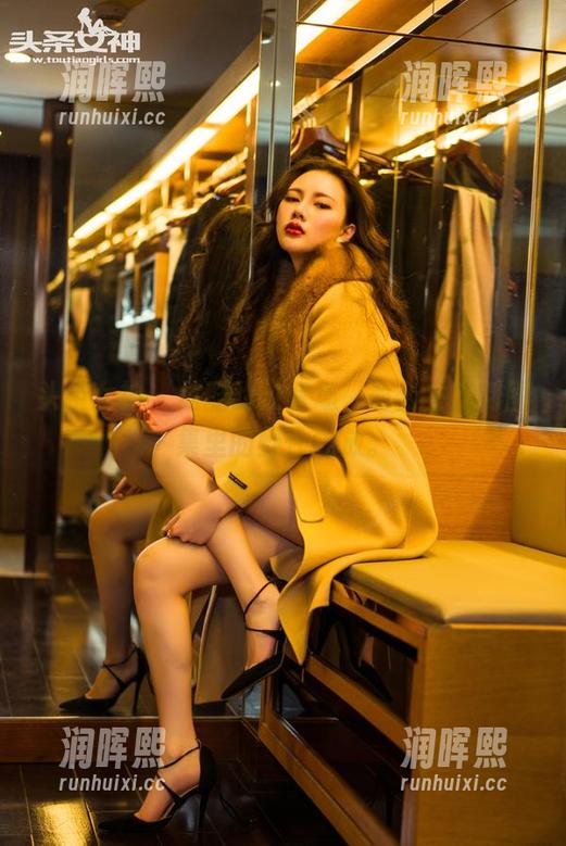 头条女神-俞公主 头条女神 - 炫酷豹纹登场,俞公主定制图集里的野性绽放。