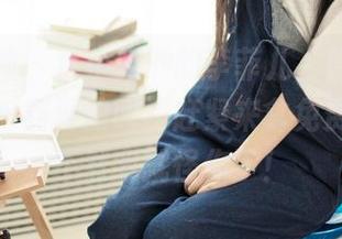 头条女神 – 水手服下的李菲儿，隐隐约约好像能听到海鸥叫，赶紧来拿免费图包，不然我就怪你了！