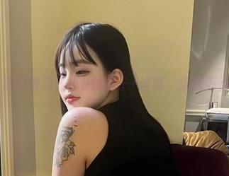 微密圈 – 热门资源：小u优优子+丝袜，搭配有点意思哦！