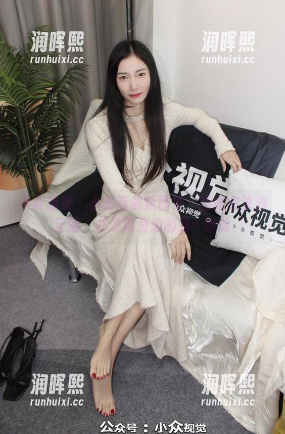 小众视觉-小苏菲 小众视觉 - 小苏菲最新图集:当她在泳池自嗨,才发现旁边的我…哈哈