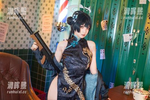 小和甜酒 快来,看看免费的泳衣套图,小和甜酒教你如何做水中女神!