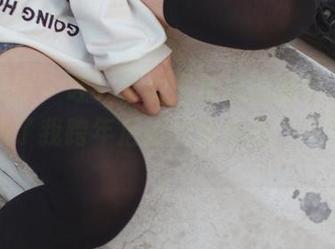 少女秩序 – 哇！乐栀又放出新图包了，剧情像极了我跨年后的约会心态，一言难尽。