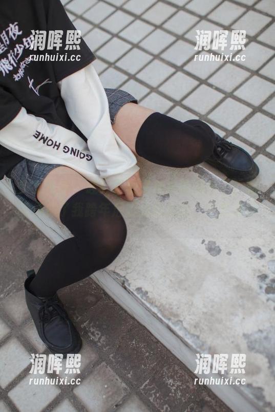 少女秩序-乐栀 少女秩序 - 哇!乐栀又放出新图包了,剧情像极了我跨年后的约会心态,一言难尽。