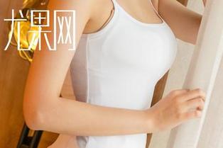 尤果网 – 精选瑜伽写真，景思晴教你如何优雅‘摔’下去！