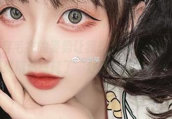 嶋葵穿毛衣的姿势让我想起我家的沙发，图集精选阐释了“舒适”这件小事。