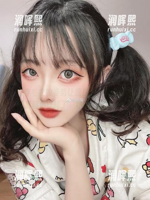 嶋葵 嶋葵穿毛衣的姿势让我想起我家的沙发,图集精选阐释了“舒适”这件小事。
