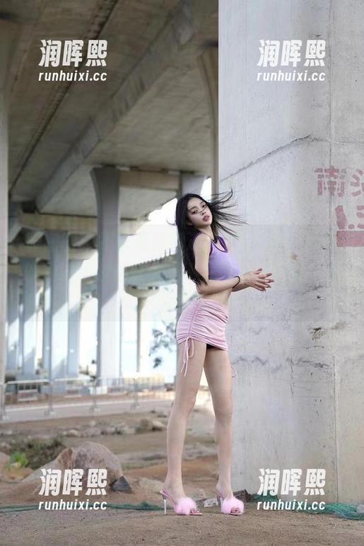 徐珺大哥 微密圈 - 不管是狩猎还是休闲,徐珺大哥的豹纹服装都让人忍不住翻看一遍又一遍的原图和图册。