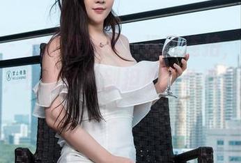 推女神 – 无敌战姝羽，运动连拍，免费照片一份，快来领，别担心，我这儿没肌肉！