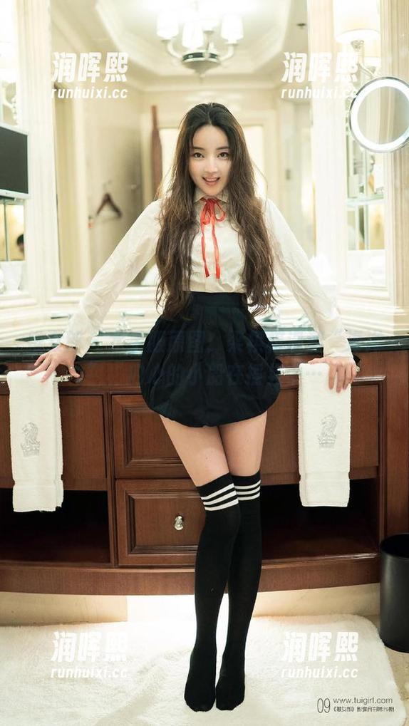 推女郎-梁棋棋 推女郎 - 水手服原图:梁棋棋漫游“海洋”,内心的小船在摇晃中…