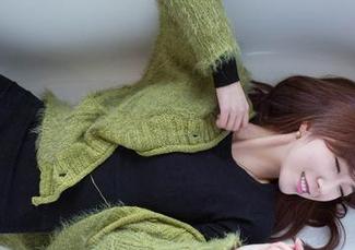 推女郎 – 胡允儿双人，作品中的互动感动了图库里的每一个角落，撩人的小细节。
