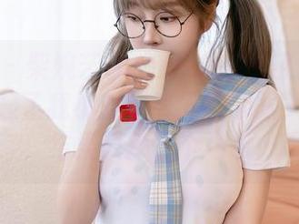 星颜社 – 柴婉艺Averie的体操服：原图让我想起了我小时候努力翻个跟头的日子，结果只摔了个马趴…