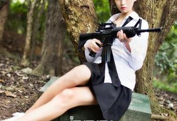 果团网 – 周妍希校服写真：当学业和美丽发生碰撞，噼里啪啦的青春气息！