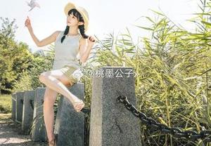 桃墨公子精选作品“罗莎莉亚”，这一看就不错，真想拿去给我朋友当桌面。