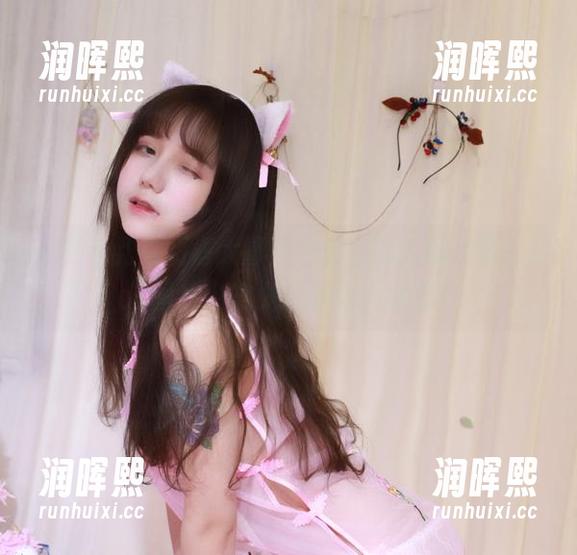洛丽塔大哥 凡是看到洛丽塔大哥黑色私房的人都点赞,cos图片中的小细节让人揪心!