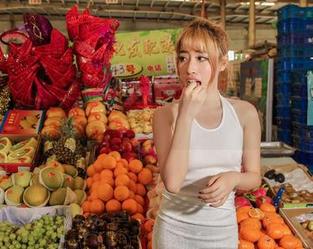 爱丝 – 全套图片，佳慧在泳池的“冲浪”旅程，咳咳，心灵之旅？