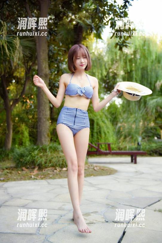 王羽杉 王羽杉的白裙,cos了个女孩儿心思,照片里的某种甜腻味道,真想舔屏幕!