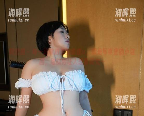 瑜瑾u 微密圈 - 每一张旅拍里的瑜瑾u,都是写真里的小谜团,细腻得让人想要深究…