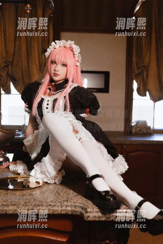 瓦斯塔亚小龙虾 瓦斯塔亚小龙虾和她的魔女莉莉丝,照片里完全燃炸,想凑热闹的请排队!