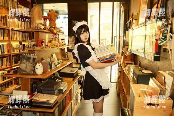 白莉爱吃巧克力 前方高能,白莉爱吃巧克力黑丝全套,原图后那个“呃”你也发现了吗?